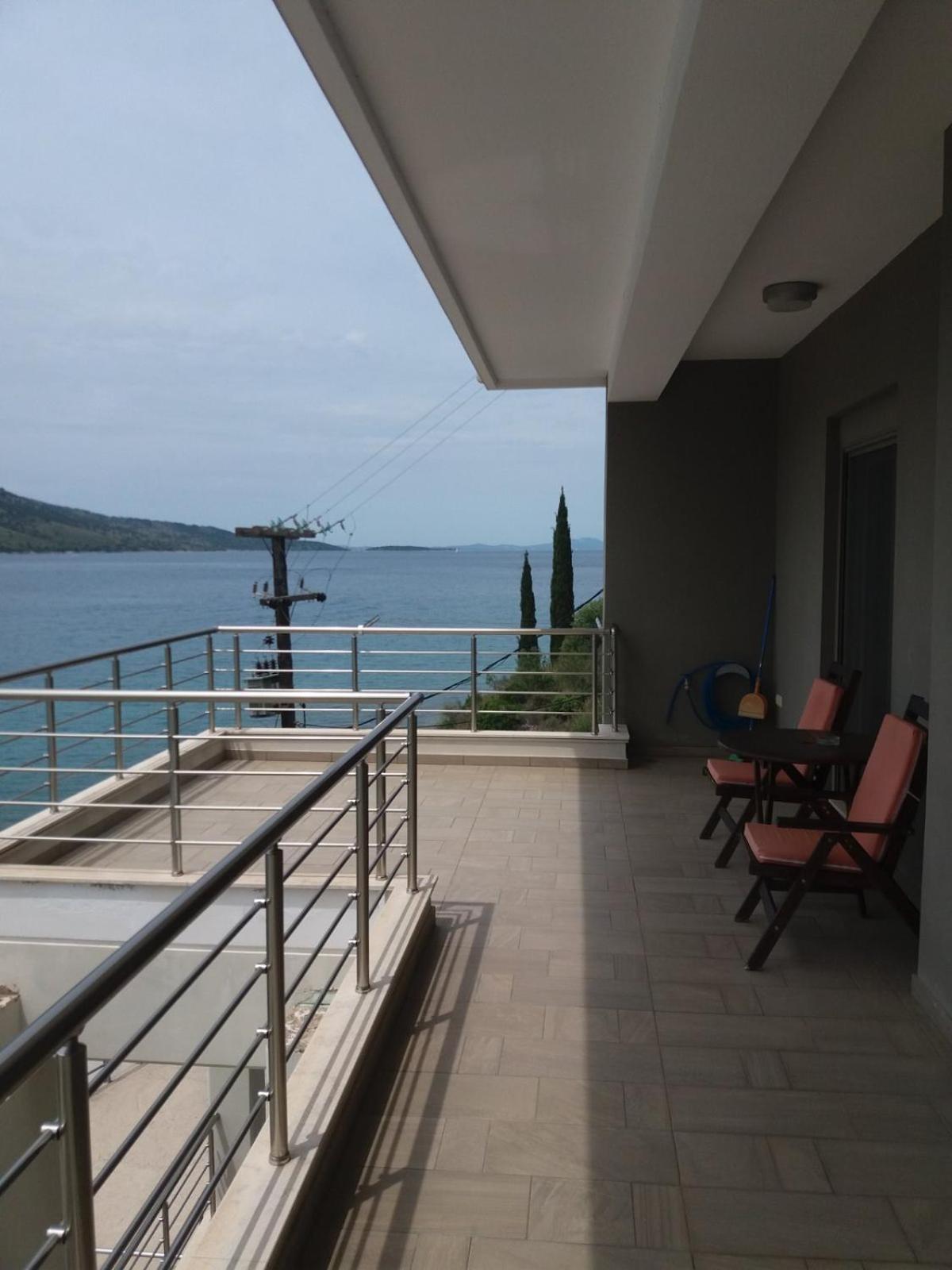 Ocean Views Plataria Exterior foto